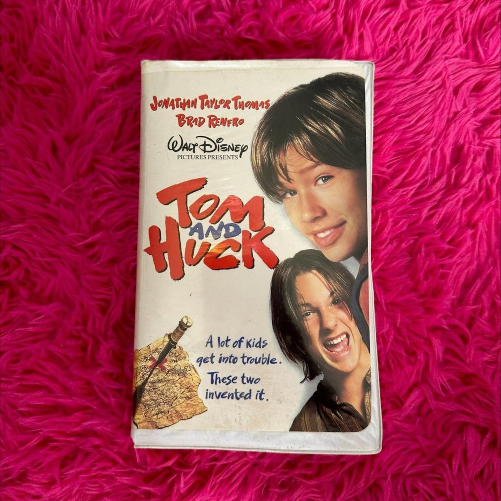 TOM AND HUCK VHS‎